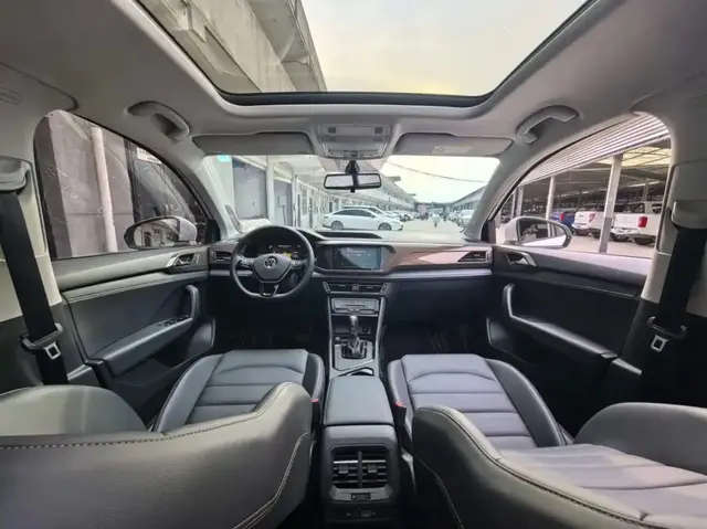 VOLKSWAGEN THARU LUXURY 2022