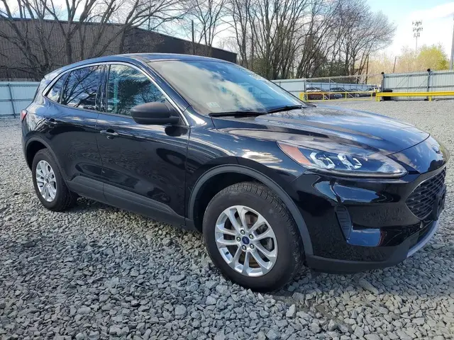 FORD ESCAPE SE 2022