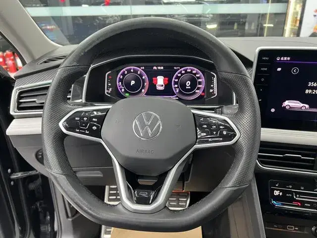VOLKSWAGEN TIGUAN L 2021