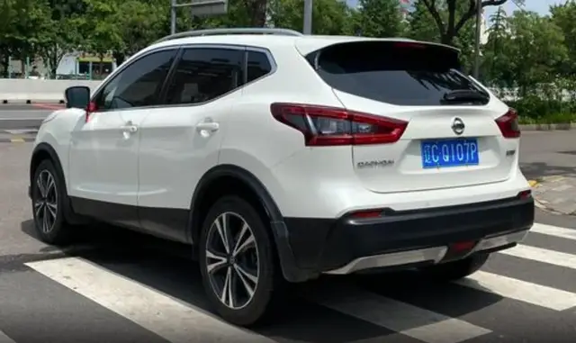 NISSAN QASHQAI LUXURY 2022