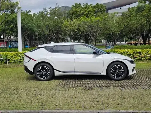 KIA EV6 2023
