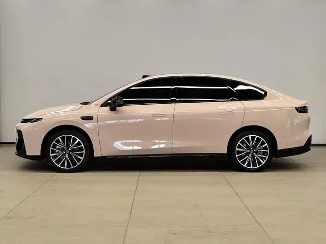 LEAPMOTOR B01 2025