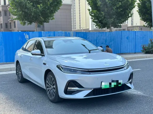 GEELY A7 EM 2025