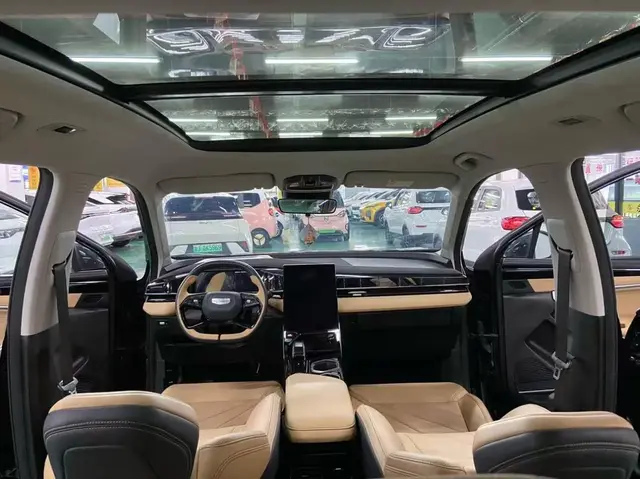 GEELY BOYUE L PREMIUM 2023