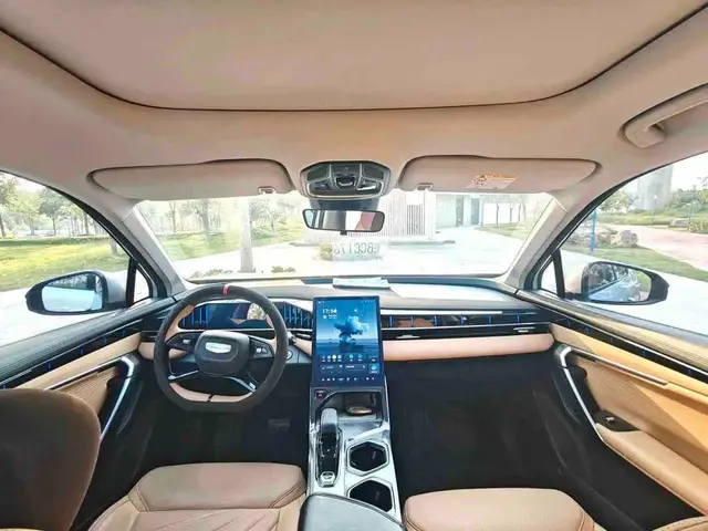 GEELY BOYUE L PREMIUM 2023