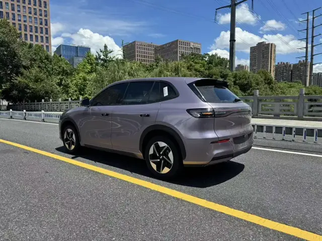 GEELY E5 2024