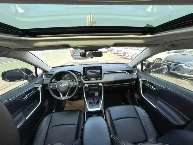 TOYOTA RAV4 FASHION PLUS 2023