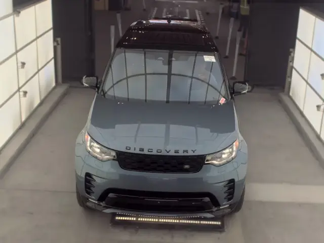 LAND ROVER DISCOVERY R-DYNAMIC S 2023