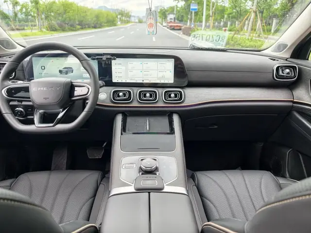 GEELY MONJARO LUXURY 2023