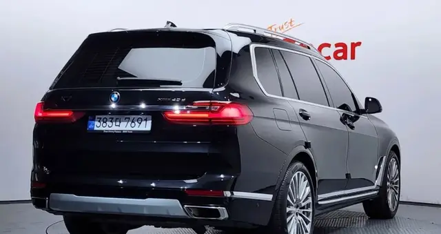 BMW X7 NOBLESSE 2022