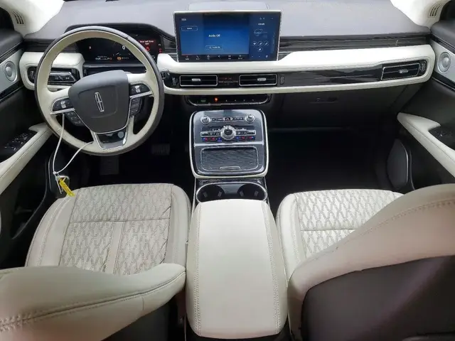 LINCOLN NAUTILUS 2022