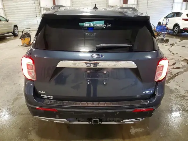 FORD EXPLORER XLT 2023