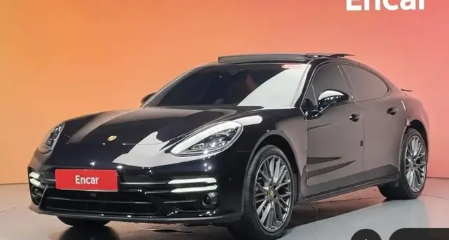 PORSCHE PANAMERA 2023