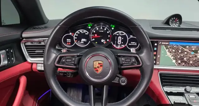 PORSCHE PANAMERA 2023