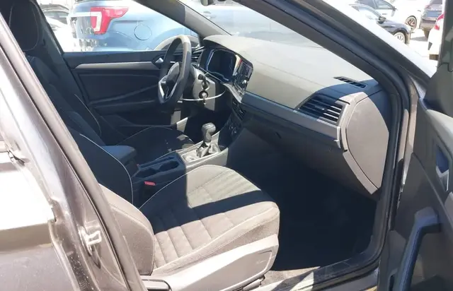 VOLKSWAGEN JETTA SPORT 2023