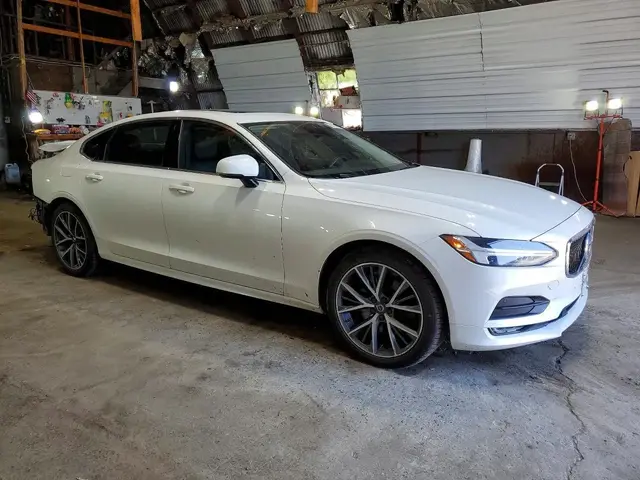 VOLVO S90 T6 MOMENTUM 2020