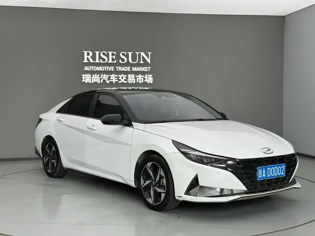 HYUNDAI ELANTRA PREMIUM 2021