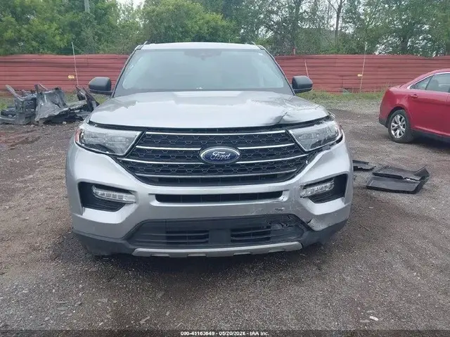 FORD EXPLORER XLT 2023