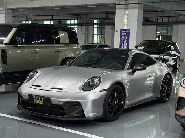 PORSCHE 911 2020