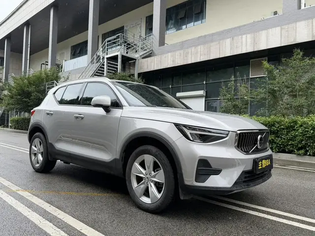 VOLVO XC40 B3 SMART FASHION 2023