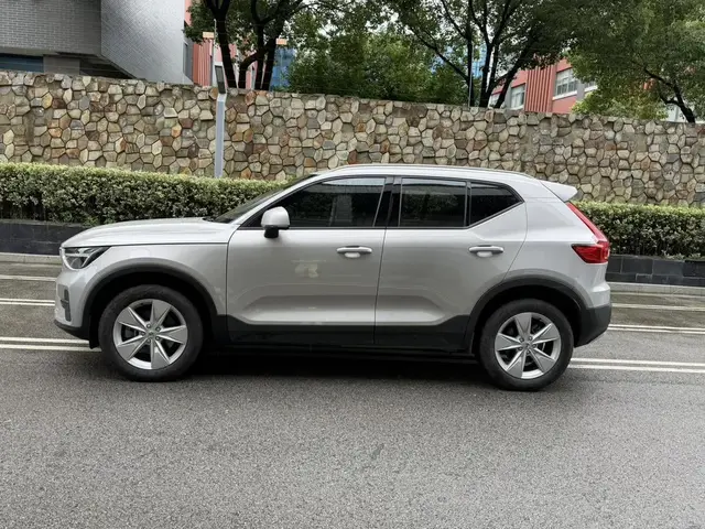 VOLVO XC40 B3 SMART FASHION 2023