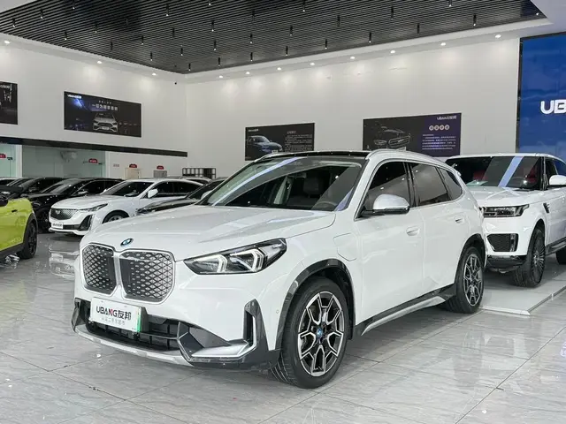BMW IX1 2023