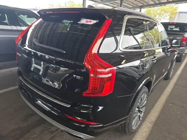 VOLVO XC90 T5 MOMENTUM 2020