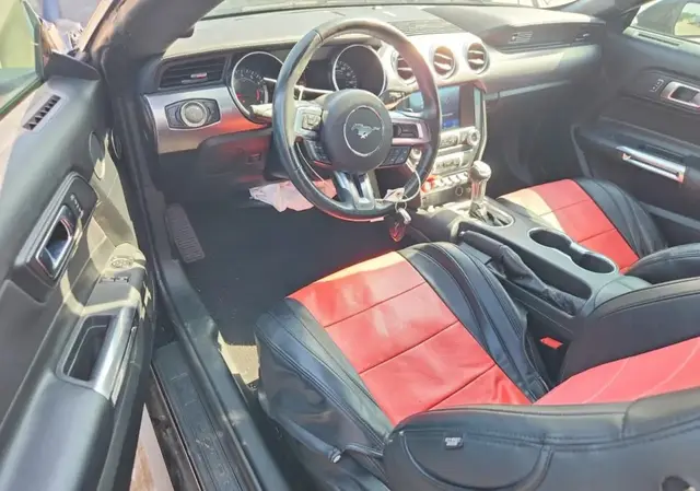 FORD MUSTANG СОЗДАННАЯ РВАТЬ АСФАЛЬТ 2020