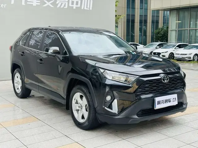 TOYOTA RAV4 2021