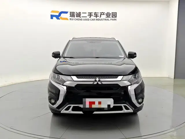 MITSUBISHI OUTLANDER 2023