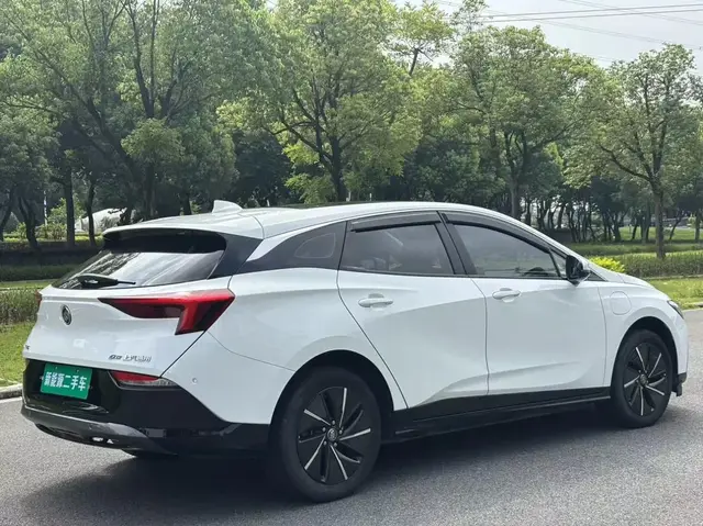 BUICK VELITE PREMIUM 2024