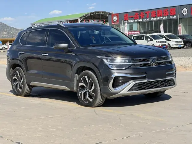 VOLKSWAGEN THARU 2023