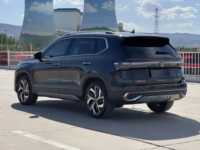 VOLKSWAGEN THARU 2023