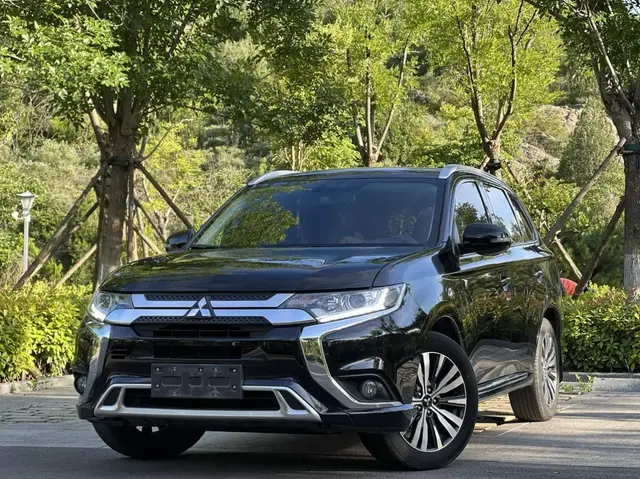 MITSUBISHI OUTLANDER 2021