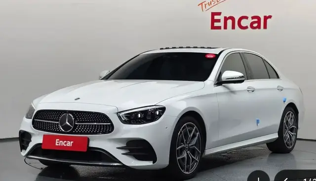 MERCEDES-BENZ W213 E220D 2022