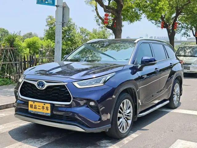 TOYOTA HIGHLANDER PREMIUM 2022