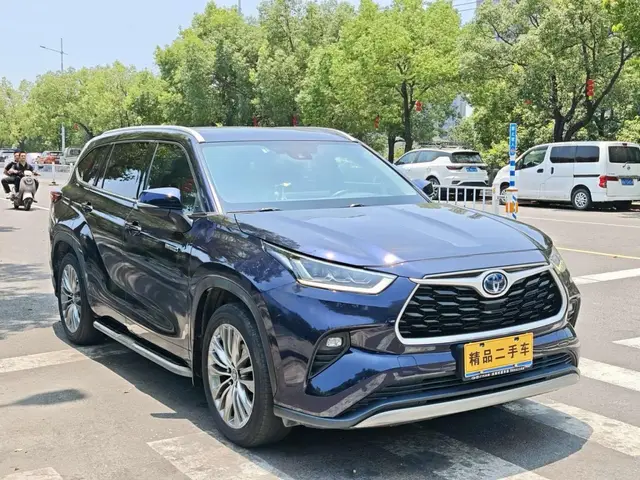 TOYOTA HIGHLANDER PREMIUM 2022