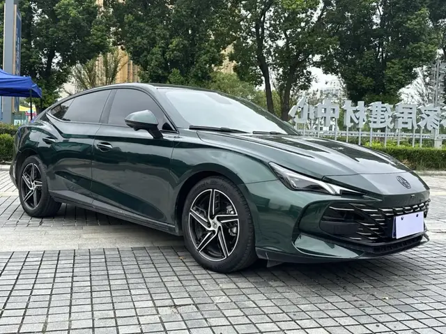 PORSCHE PANAMERA 2023