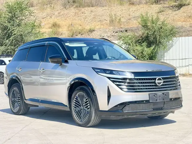 NISSAN PATHFINDER 2024