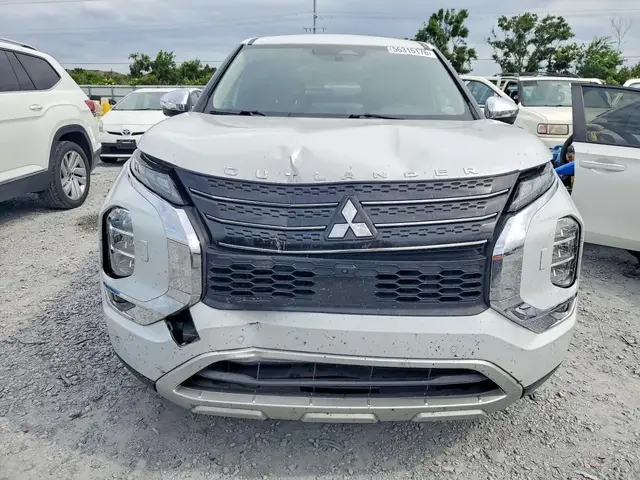 MITSUBISHI OUTLANDER SE 2022