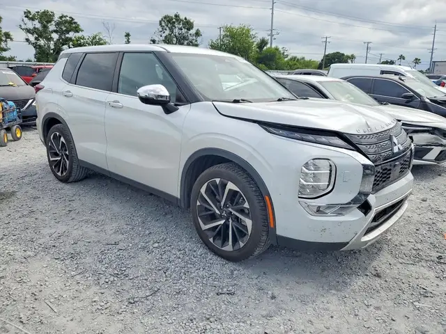 MITSUBISHI OUTLANDER SE 2022