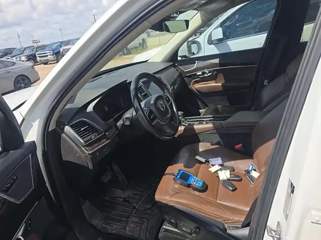 VOLVO XC90 T6 MOMENTUM 2019