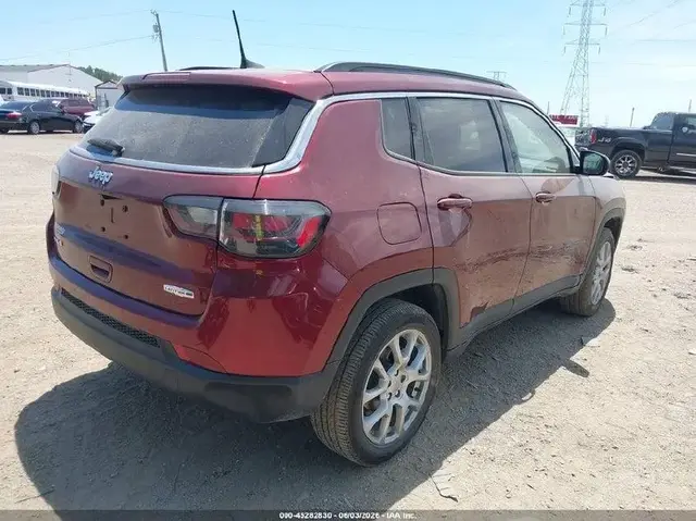 JEEP COMPASS LATITUDE LUX 2022