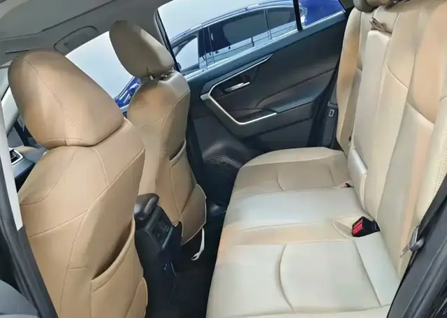 TOYOTA RAV4 2022