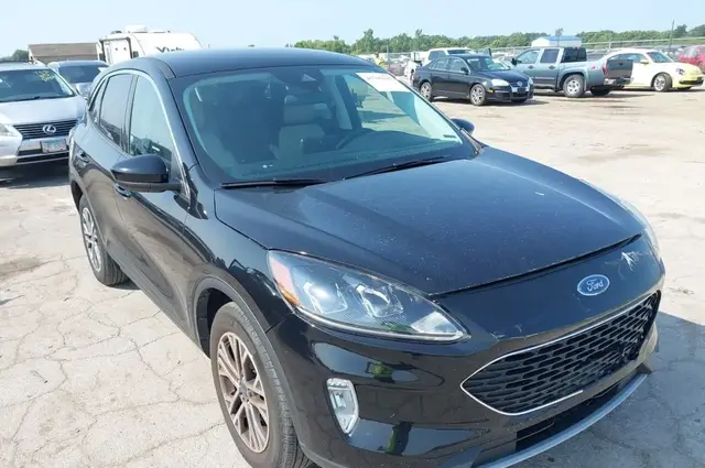FORD ESCAPE SEL 2022