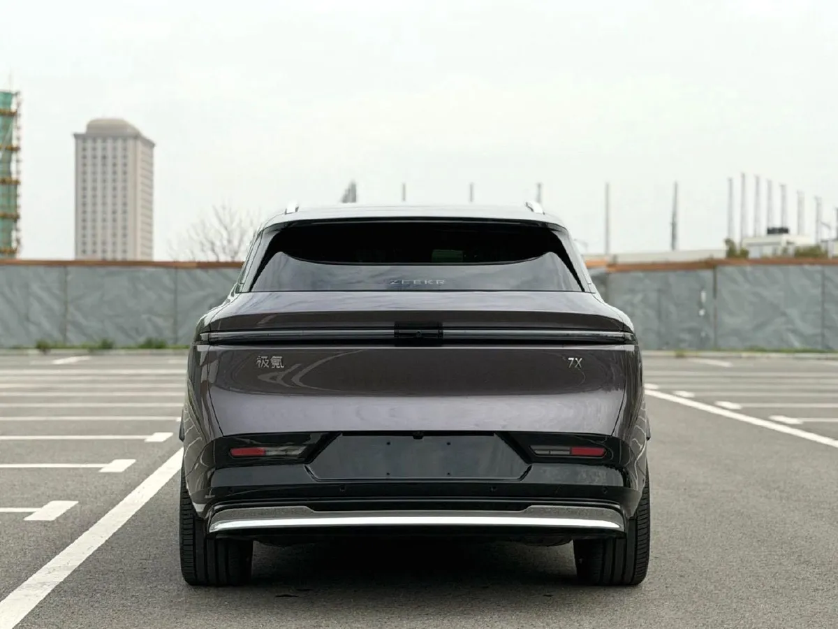 ZEEKR 7X 100KWH LONG-RANGE 4WD 2025
