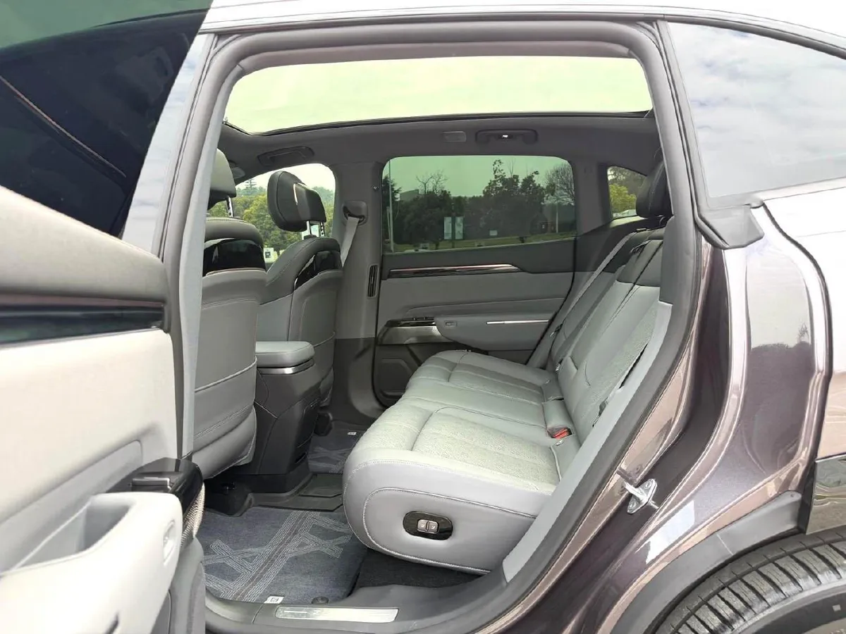 ZEEKR 7X 100KWH LONG-RANGE 4WD 2025