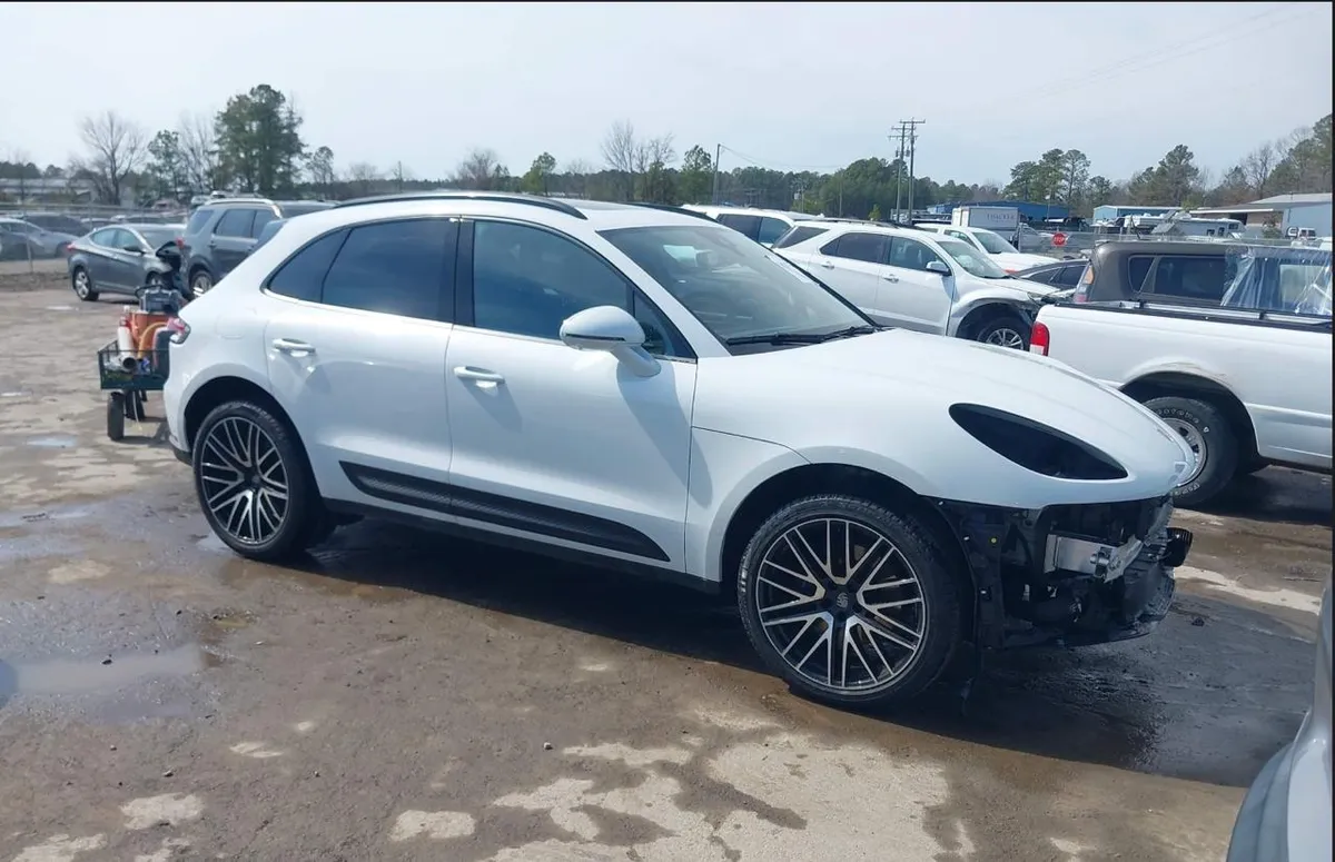 PORSCHE MACAN 2022