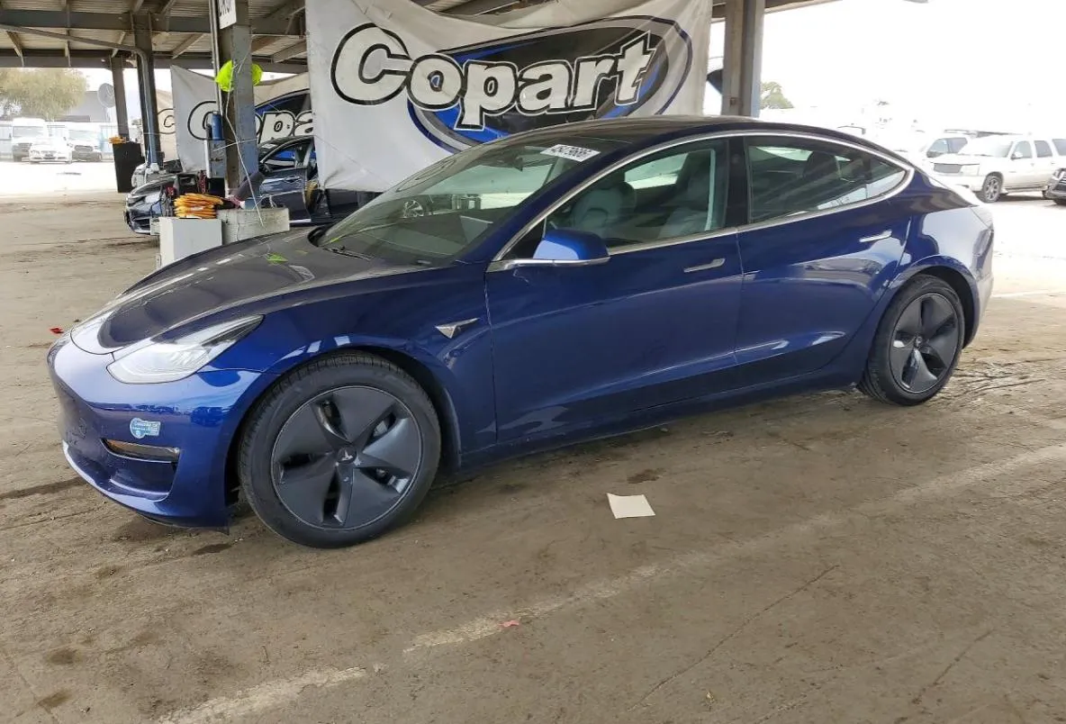 TESLA MODEL 3 2020