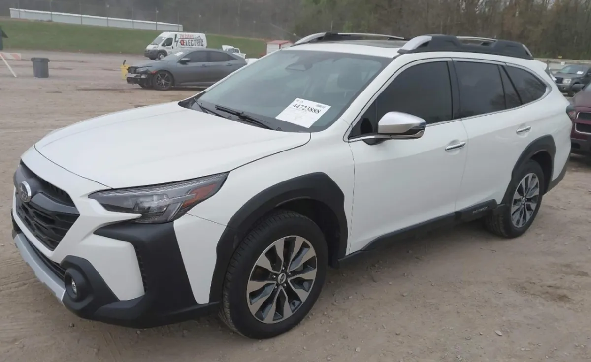 SUBARU OUTBACK TOURING 2023